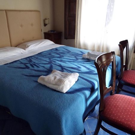 Turismo Rurale تْشيفالو الغرفة الصورة