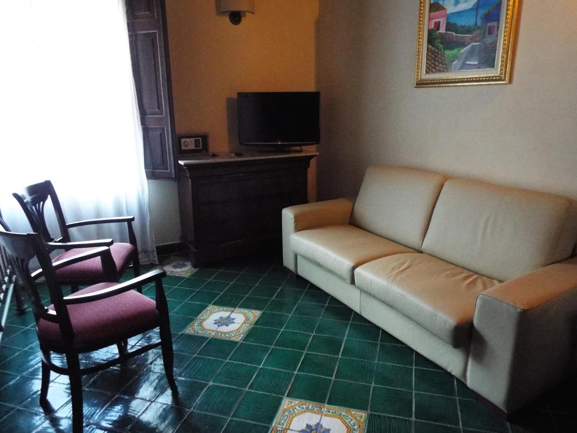 Turismo Rurale تْشيفالو الغرفة الصورة